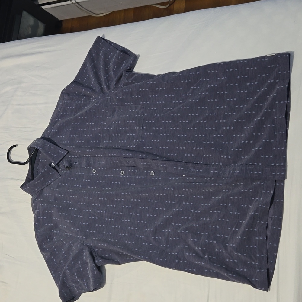 Vuori Medium Short Sleeve button down